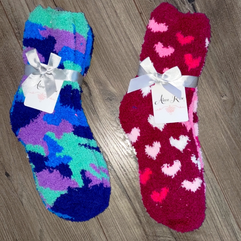 Lot of women fuzzy ankle socks 6 pairs